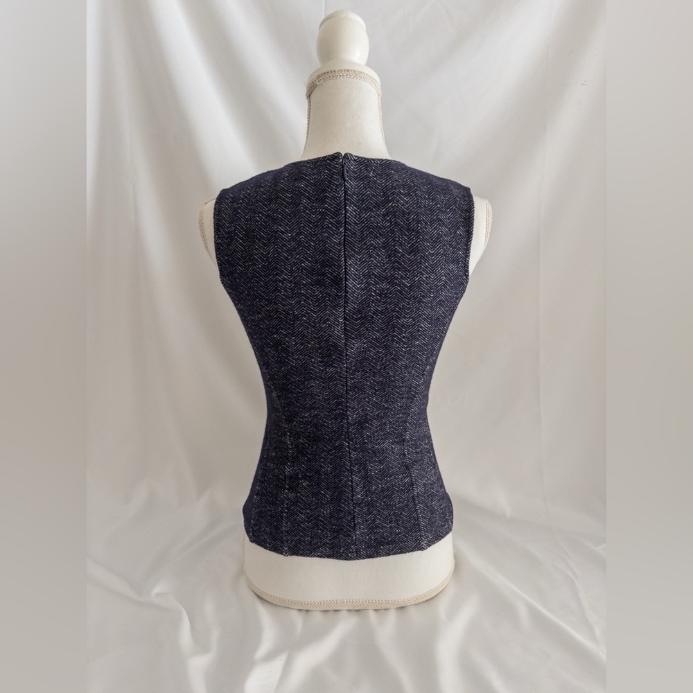 Theory Sleeveless Herringbone Knit Top | Quiet Luxury Capsule | Women’s Small - Picture 2 of 3